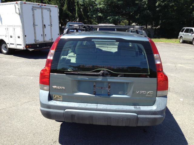 Volvo V70 XC 2001 photo 4