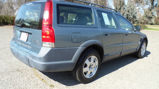 Volvo V70 XC EX - DUAL Power Doors SUV