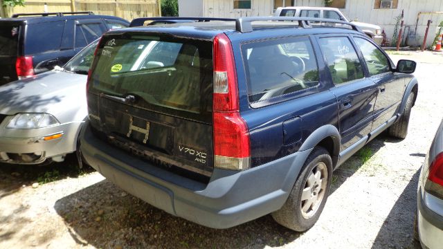 Volvo V70 XC 2002 photo 1