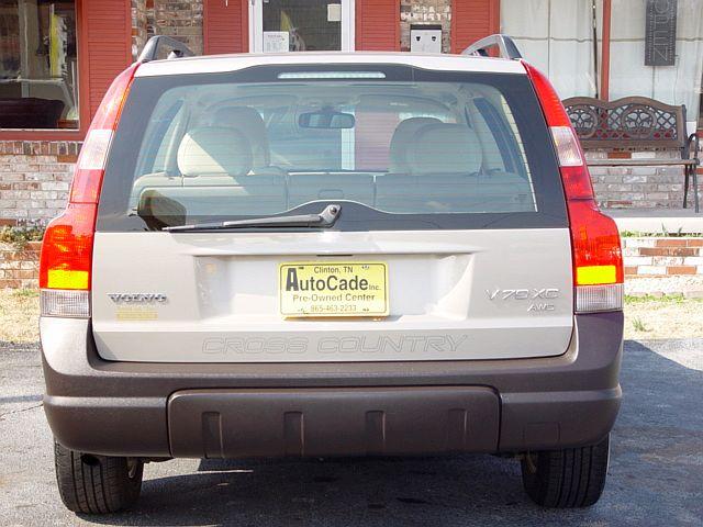 Volvo V70 XC 2002 photo 1