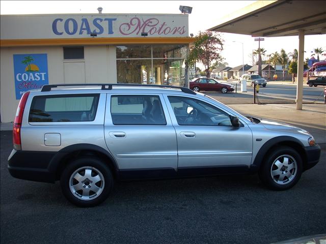 Volvo V70 XC Base Sport Utility