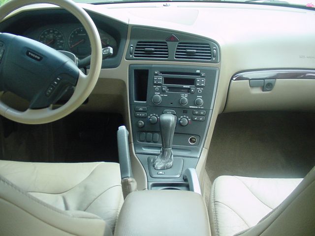 Volvo V70 XC 2002 photo 12