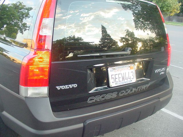 Volvo V70 XC 2002 photo 2