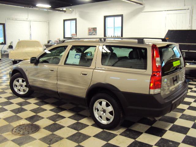 Volvo V70 XC 2002 photo 2