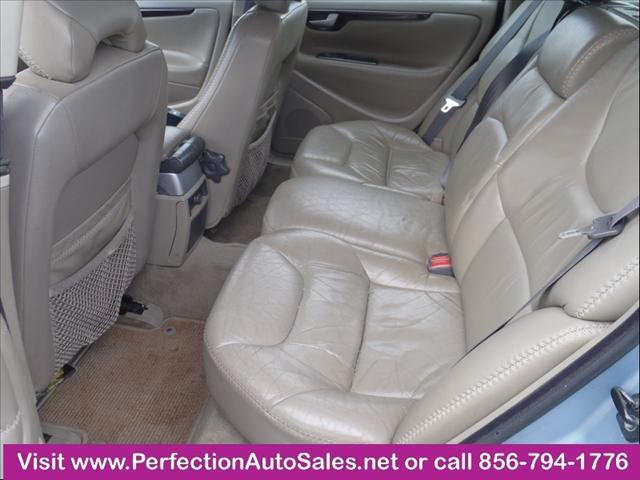 Volvo V70 XC 2002 photo 4