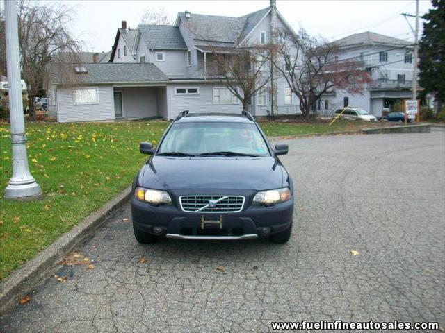Volvo V70 XC 2002 photo 2