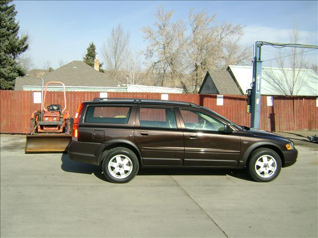 Volvo V70 XC 2002 photo 2