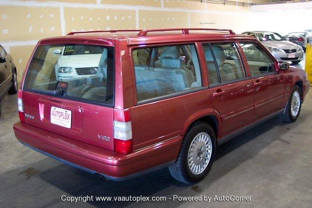 Volvo V90 Base Wagon