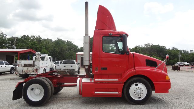 Volvo VVN 2000 photo 29