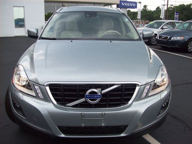 Volvo XC60 2010 photo 1
