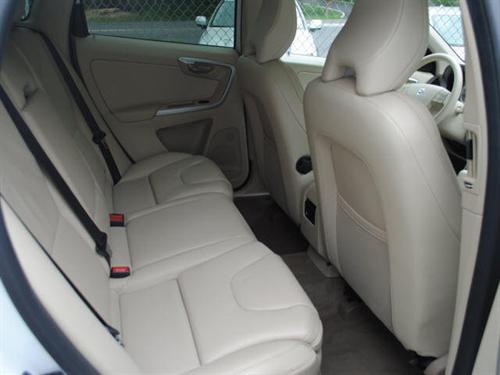Volvo XC60 2010 photo 4