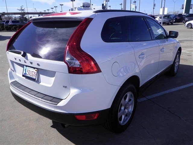 Volvo XC60 2010 photo 2