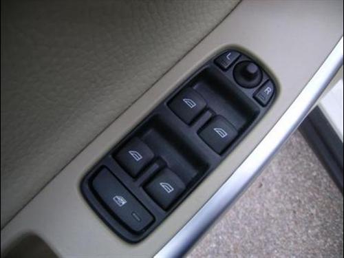 Volvo XC60 2010 photo 3