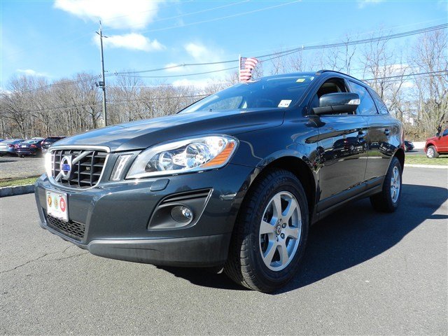 Volvo XC60 Base Unspecified