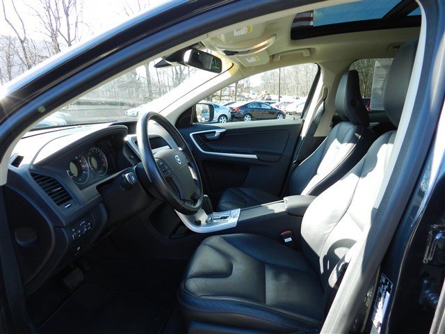 Volvo XC60 2010 photo 1