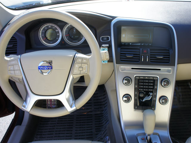 Volvo XC60 2011 photo 3