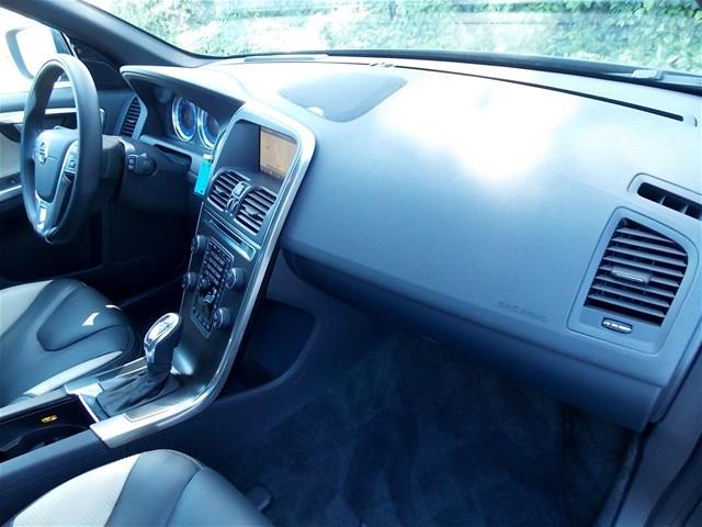 Volvo XC60 2013 photo 8