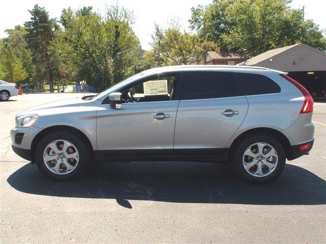 Volvo XC60 2013 photo 2