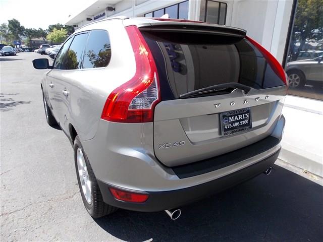 Volvo XC60 2013 photo 4