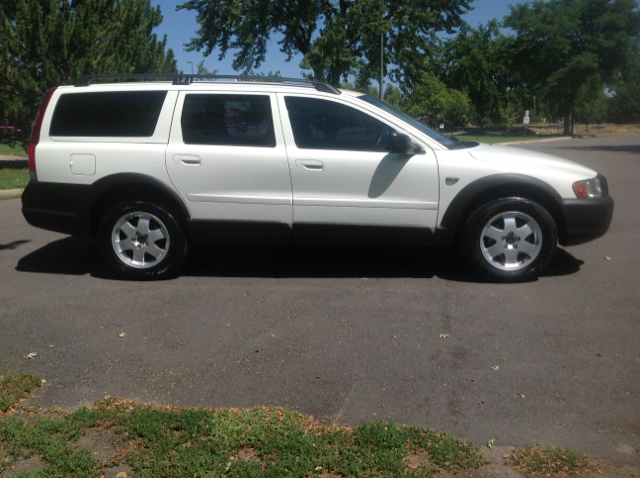 Volvo XC70 2002 photo 2