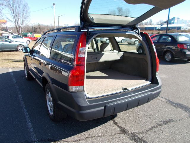 Volvo XC70 2003 photo 2