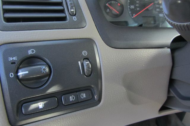 Volvo XC70 2003 photo 9