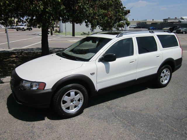 Volvo XC70 2003 photo 10