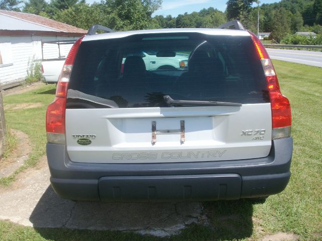 Volvo XC70 2004 photo 1