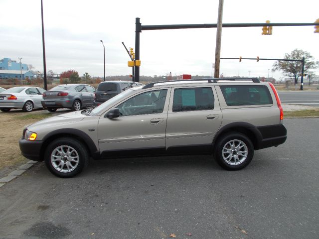 Volvo XC70 2004 photo 1