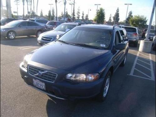 Volvo XC70 2004 photo 1