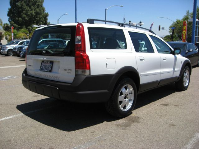 Volvo XC70 2004 photo 4