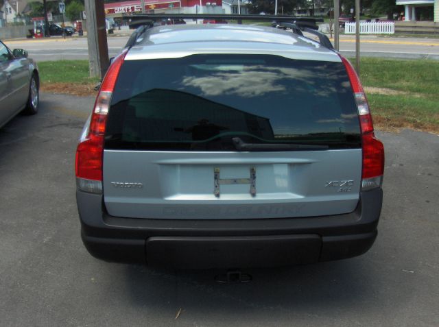 Volvo XC70 2004 photo 2
