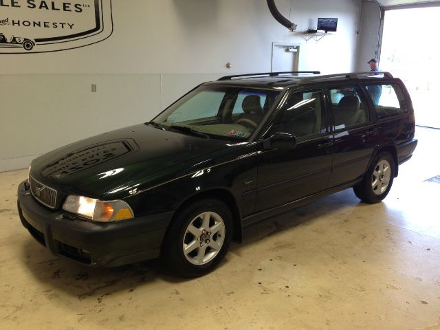 Volvo XC70 2004 photo 2