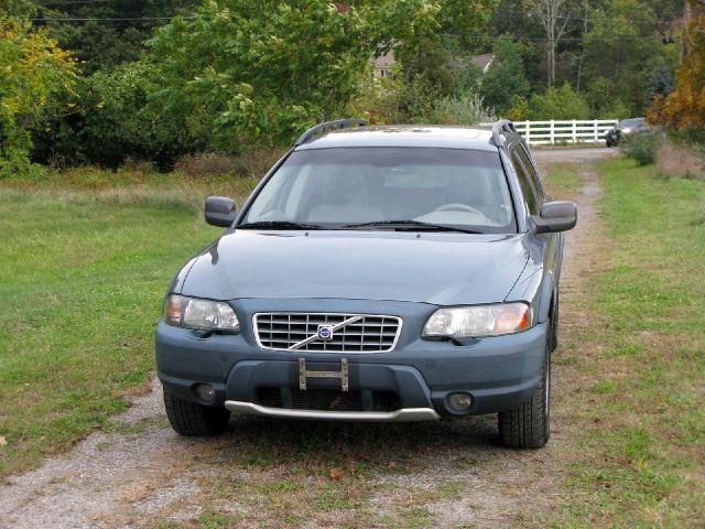Volvo XC70 2004 photo 1