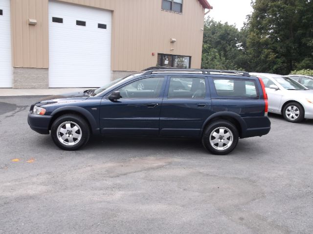 Volvo XC70 SLT Denali AWD Wagon
