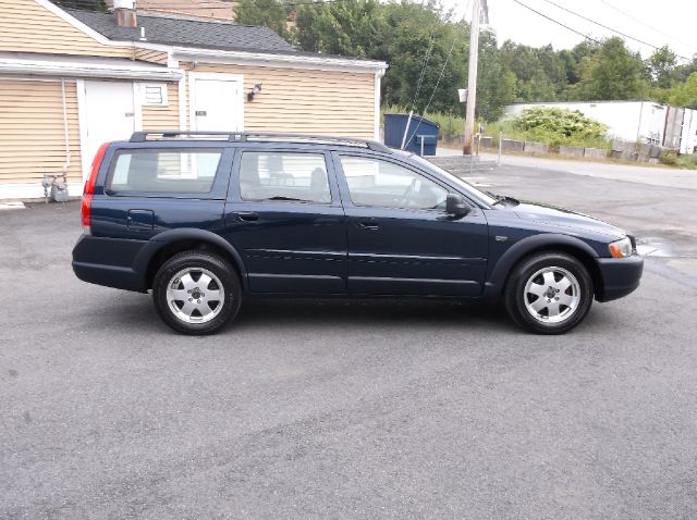 Volvo XC70 2004 photo 1