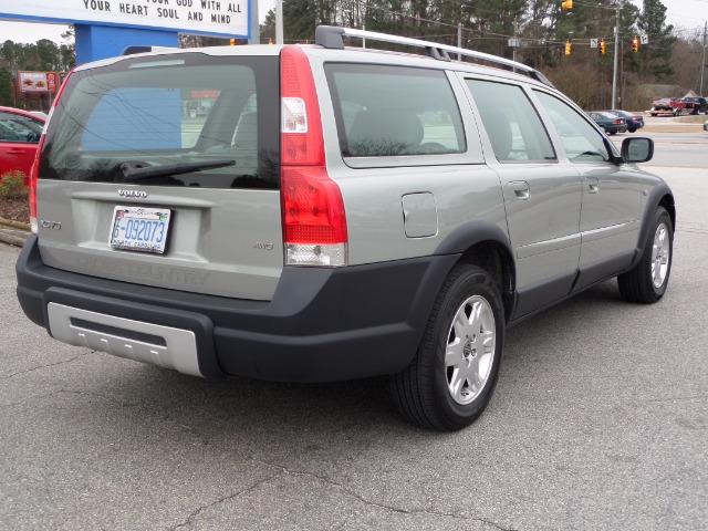 Volvo XC70 2005 photo 1