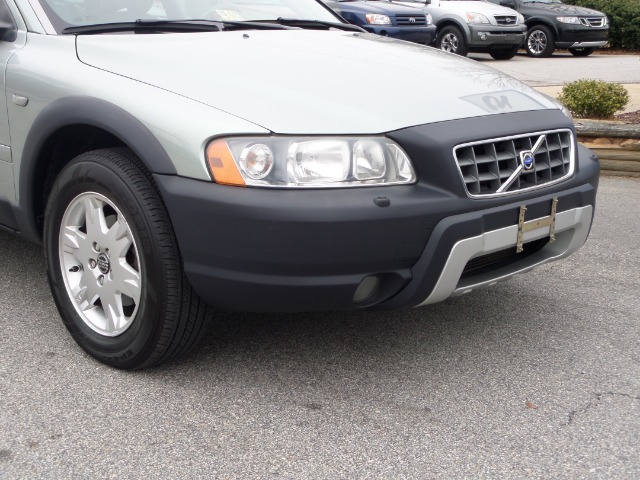 Volvo XC70 2005 photo 2
