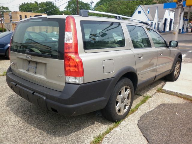 Volvo XC70 2005 photo 1