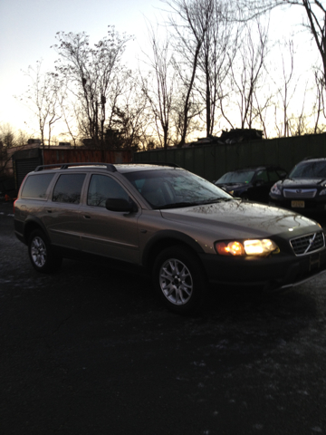 Volvo XC70 2005 photo 1
