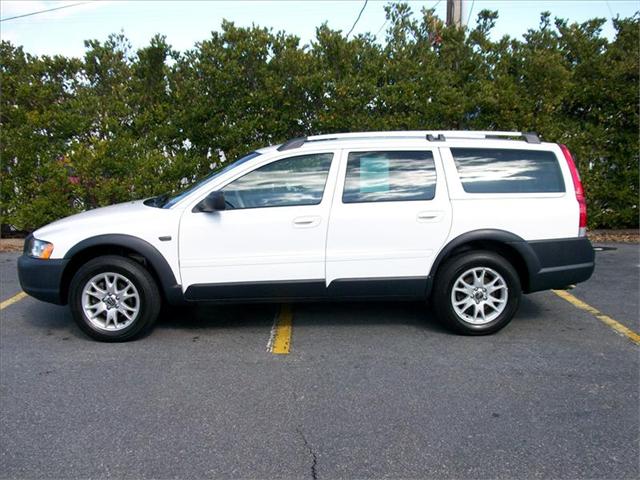 Volvo XC70 2006 photo 1