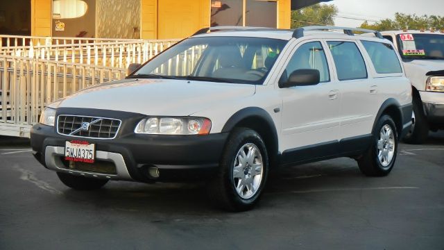 Volvo XC70 2006 photo 2