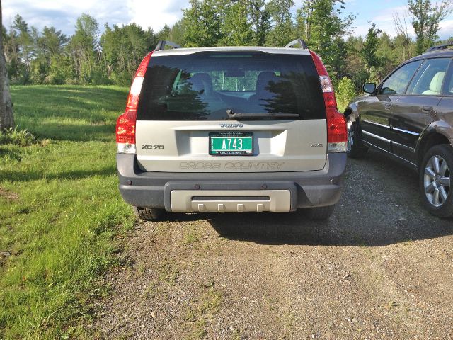 Volvo XC70 LE 4D Passenger Van SUV