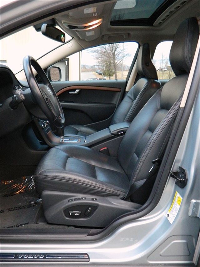 Volvo XC70 2009 photo 4