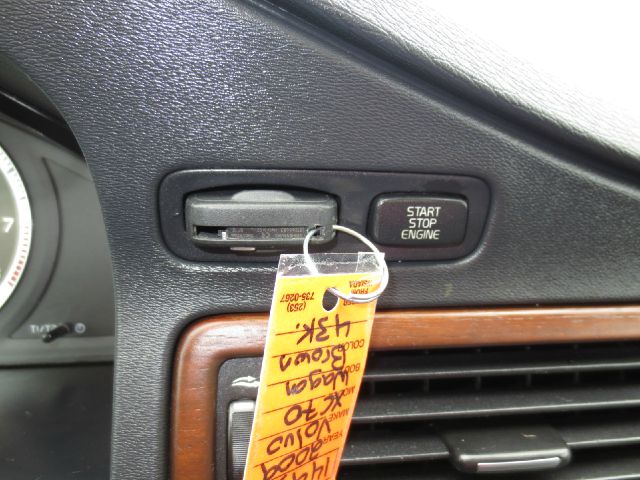 Volvo XC70 2009 photo 10