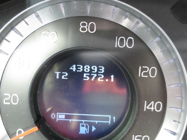 Volvo XC70 2009 photo 11