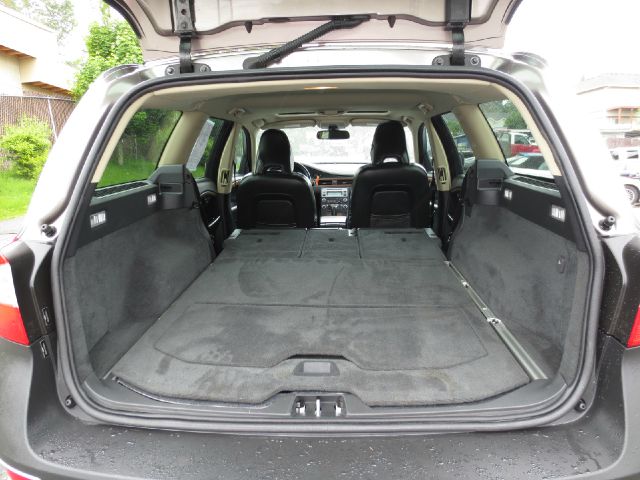 Volvo XC70 2009 photo 16