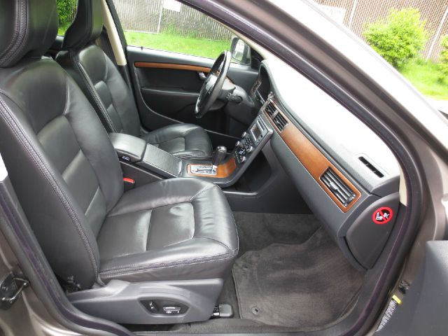 Volvo XC70 2009 photo 17