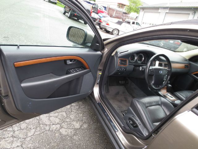 Volvo XC70 2009 photo 25