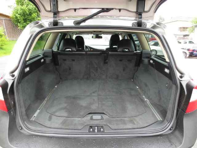 Volvo XC70 2009 photo 9